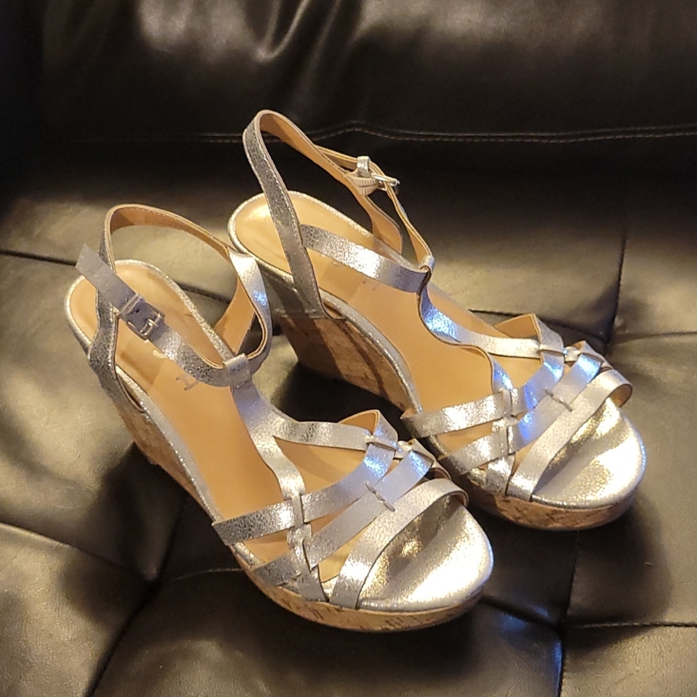 Women's sandals
